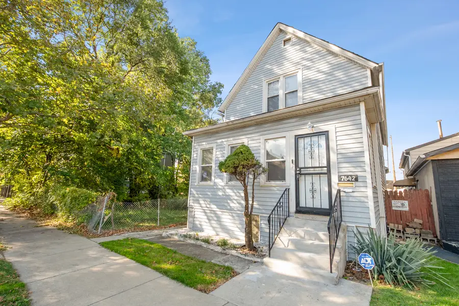 7642 S Dante Avenue, Chicago, IL 60619 - #3