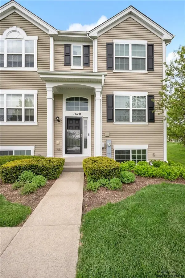 Address Withheld By Seller, Pingree Grove, IL 60140