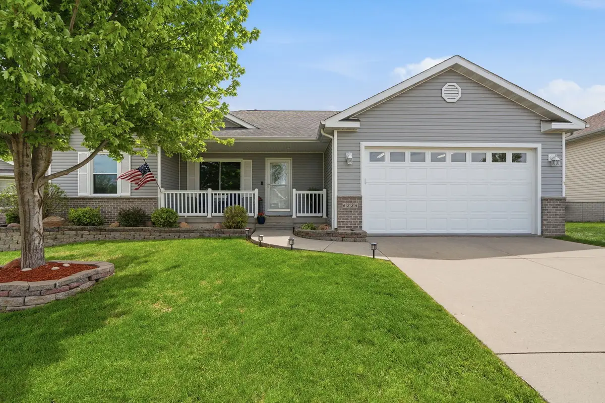 6226 Palmetto Circle, Cedar Rapids, IA 52404 - #1