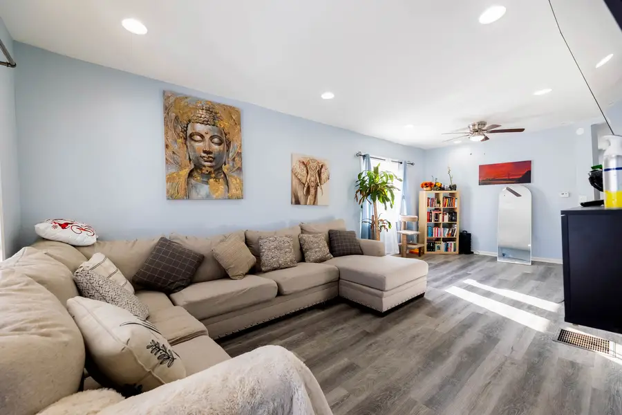 9020 S Carpenter Street, Chicago, IL 60620 - #2