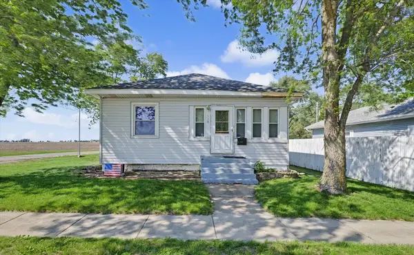 518 W Harrison Street, Villa Grove, IL 61956