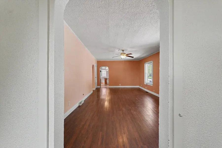 518 W Harrison Street, Villa Grove, IL 61956 - #3