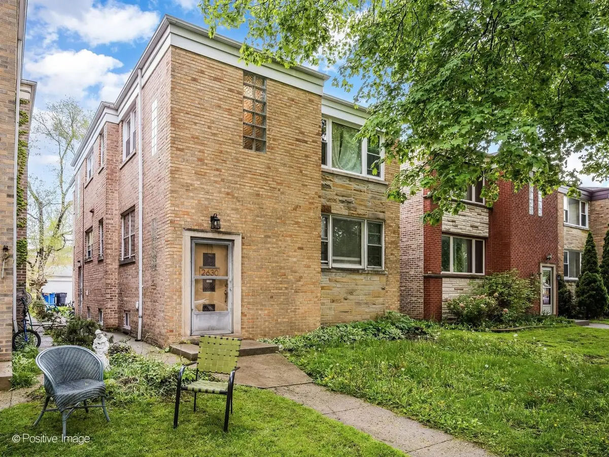 2630 W Estes Avenue, Chicago, IL 60645 - #1