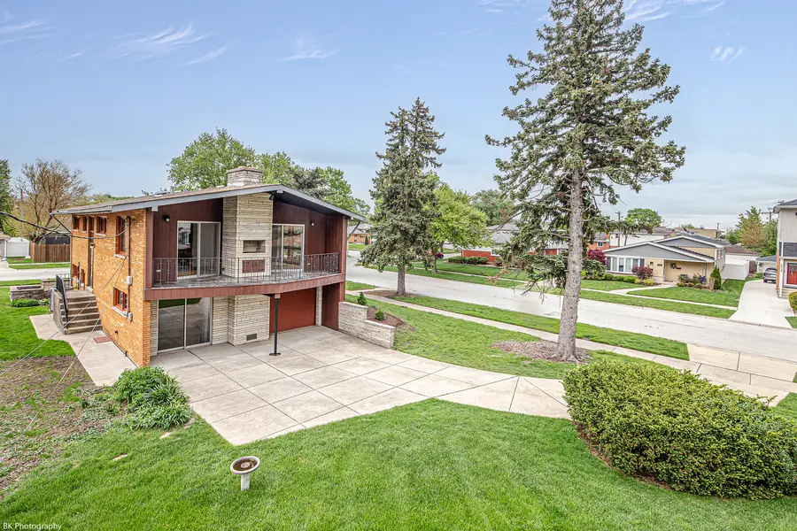 10128 S Kenton Avenue, Oak Lawn, IL 60453 - #3