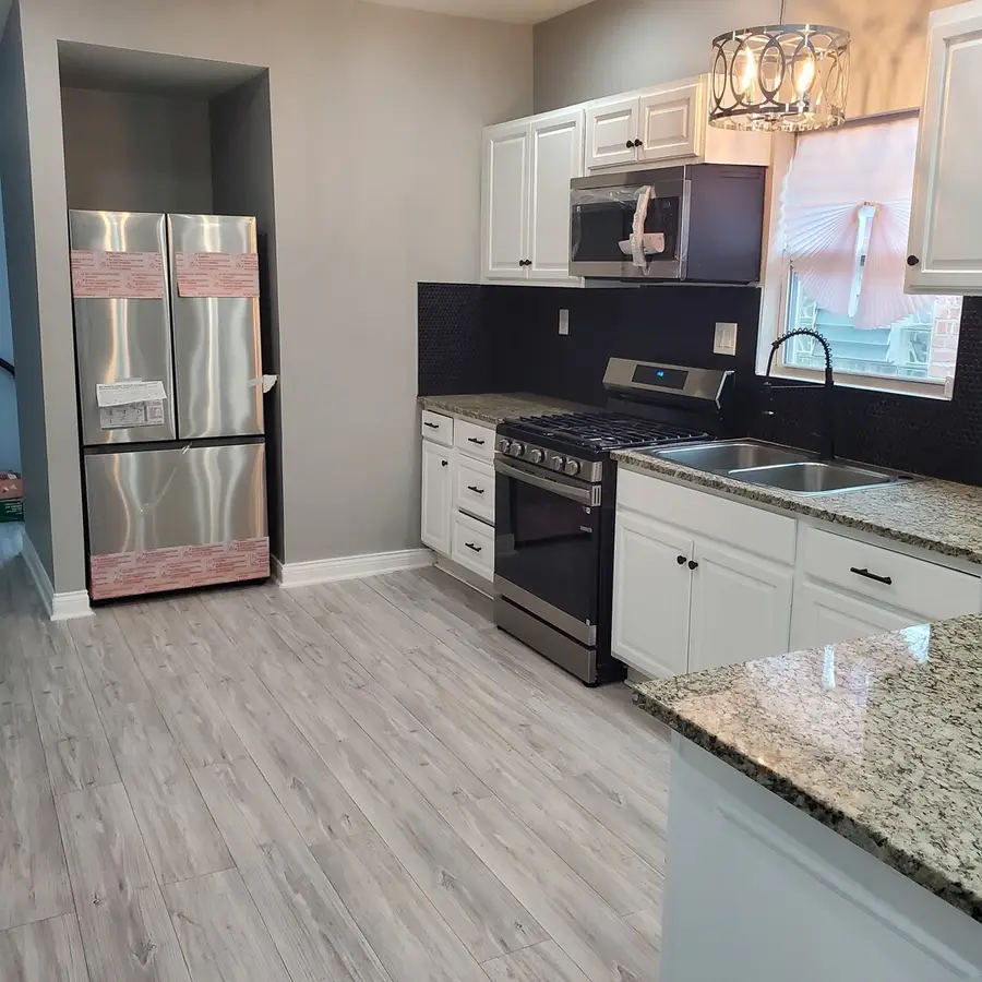 9147 S Dobson Avenue, Chicago, IL 60619 - #3