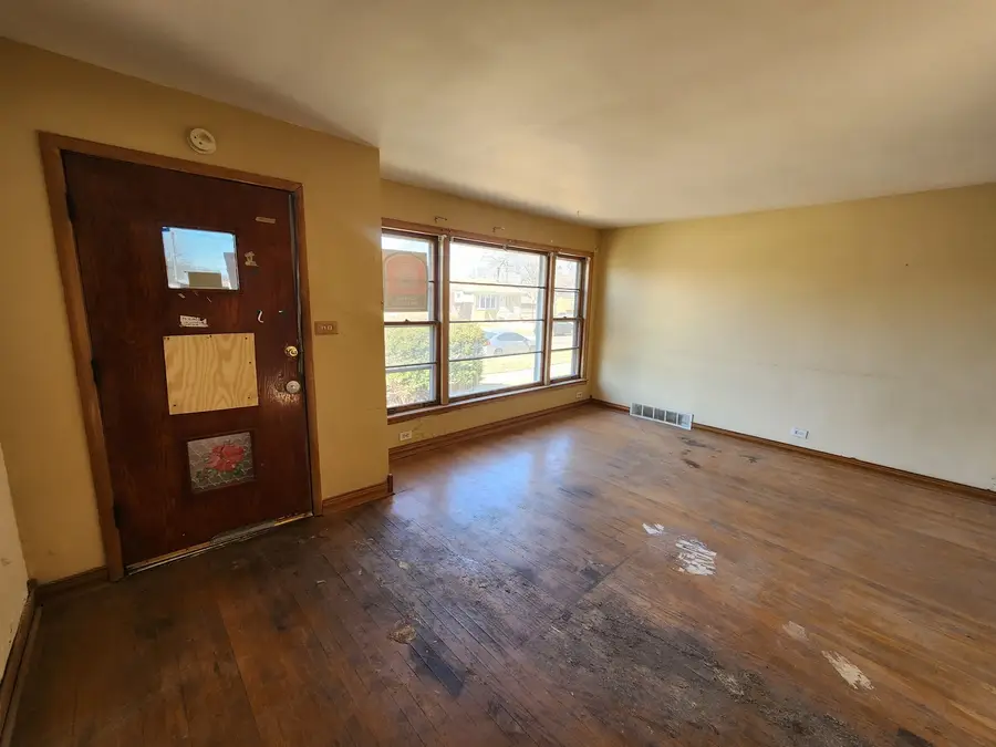 5711 S Mayfield Avenue, Chicago, IL 60638 - #2