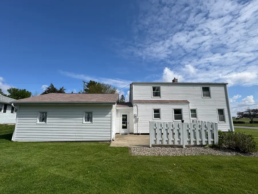 101 7th Street, Mendota, IL 61342 - #3