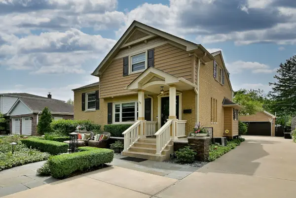 114 S Poplar Avenue, Elmhurst, IL 60126