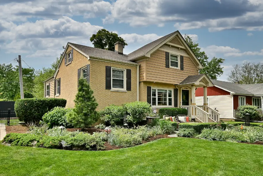 114 S Poplar Avenue, Elmhurst, IL 60126 - #2