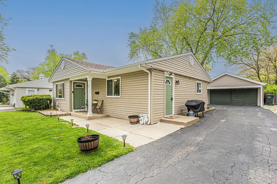 52 Sparrow Road, Carpentersville, IL 60110 - #2