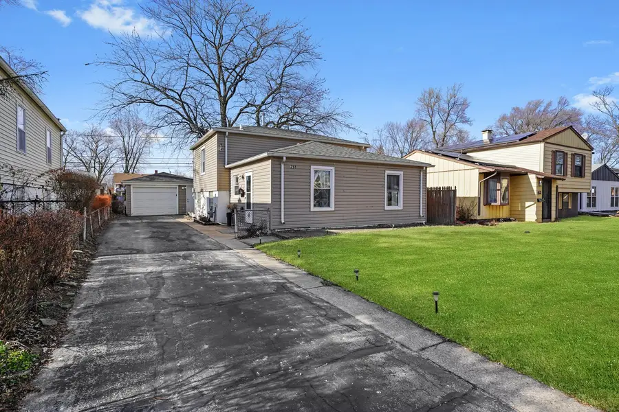 298 Merrill Avenue, Calumet City, IL 60409 - #2