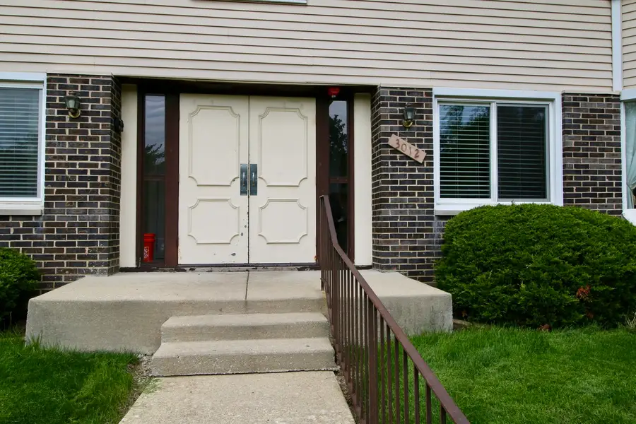 3012 Roberts Drive #5, Woodridge, IL 60517 - #2