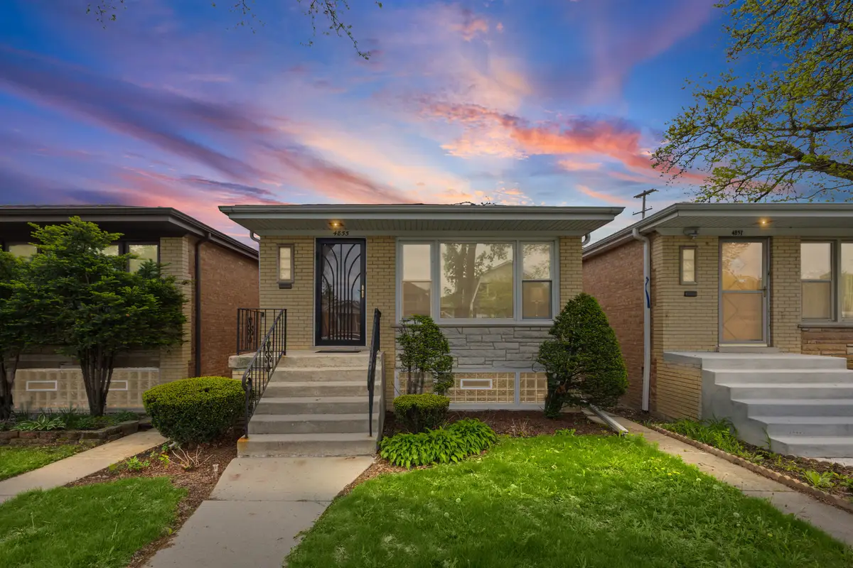 4855 W Gunnison Street, Chicago, IL 60630 - #1