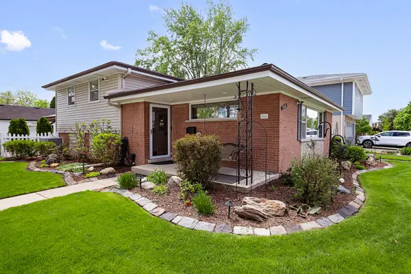 9101 27th Street, Brookfield, IL 60513