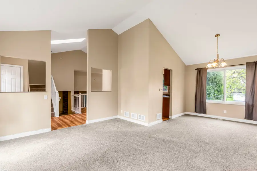 6 Cambridge Court, Cary, IL 60013 - #2