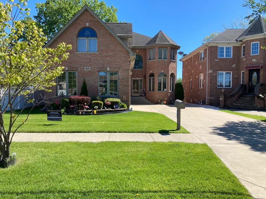 8619 W Sunset Road, Niles, IL 60714 - #2