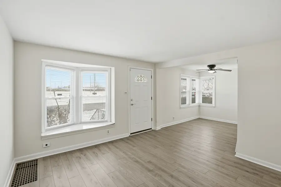 11056 S State Line Road, Chicago, IL 60617 - #2