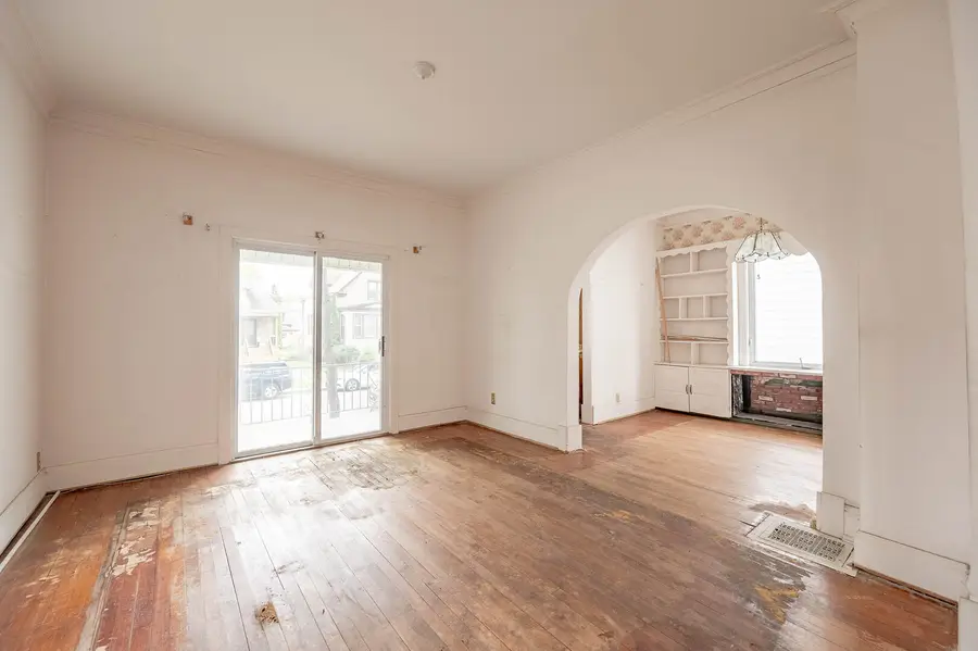 5834 W Byron Street, Chicago, IL 60634 - #3