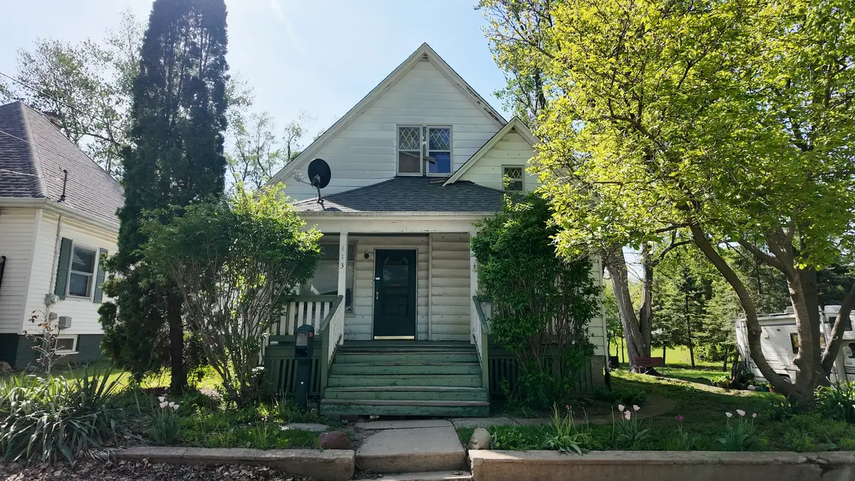 113 S Isabella Street, Clinton, IL 61727 - #1