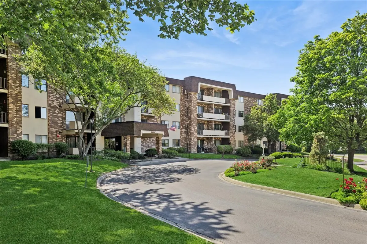 3350 N Carriageway Drive #303, Arlington Heights, IL 60004 - #1
