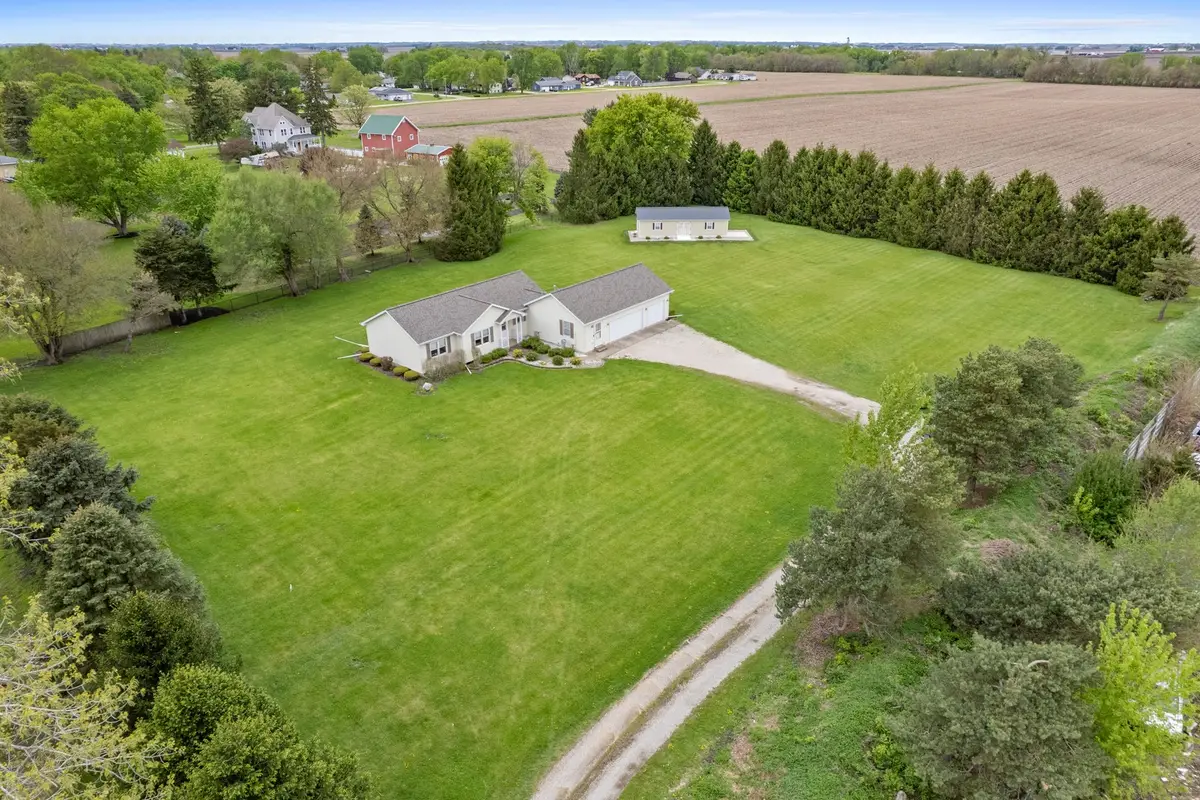 460 E Railroad Avenue, Leland, IL 60531 - #1