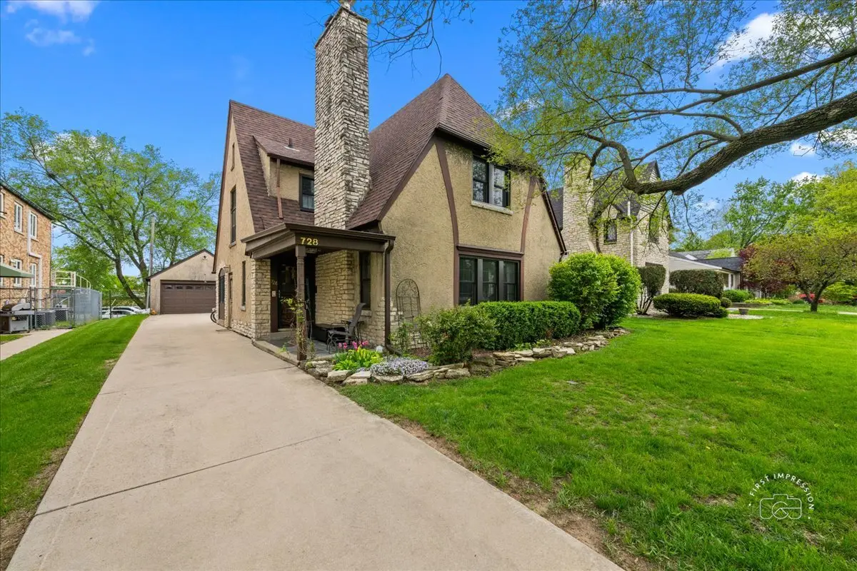 728 Hardin Avenue, Aurora, IL 60506 - #1