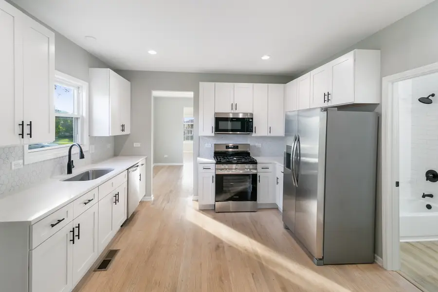 505 Greenbay Avenue, Calumet City, IL 60409 - #3