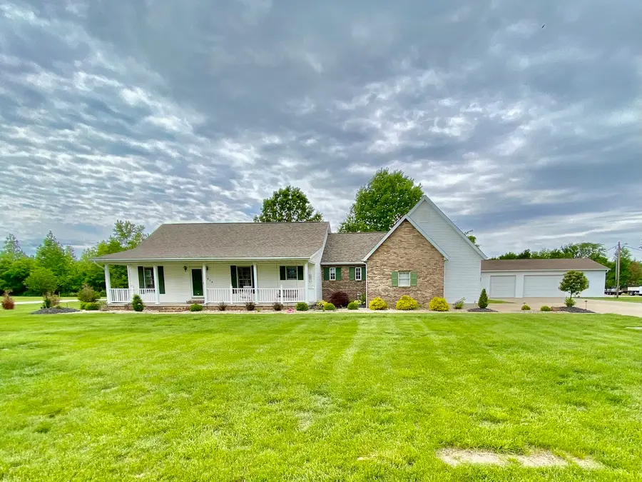 514 Country Club Road, Centralia, IL 62801 - #2
