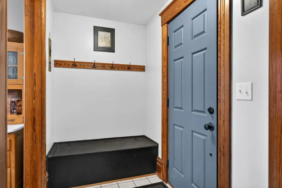 525 W Hurlbut Avenue, Belvidere, IL 61008 - #3
