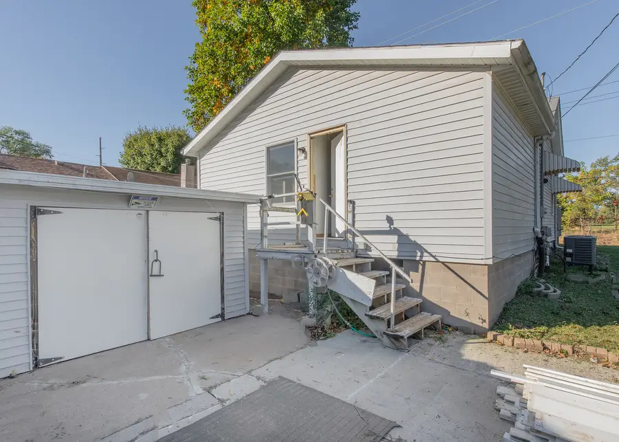 2802 Archer Drive, East Moline, IL 61244 - #3