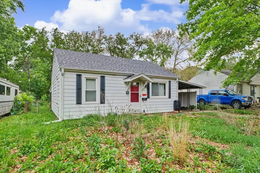 1116 W Columbia Avenue, Champaign, IL 61821 - #2