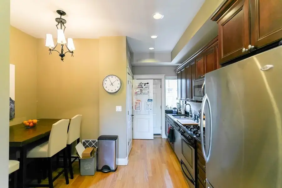 4138 N Kenmore Avenue #2, Chicago, IL 60613 - #3