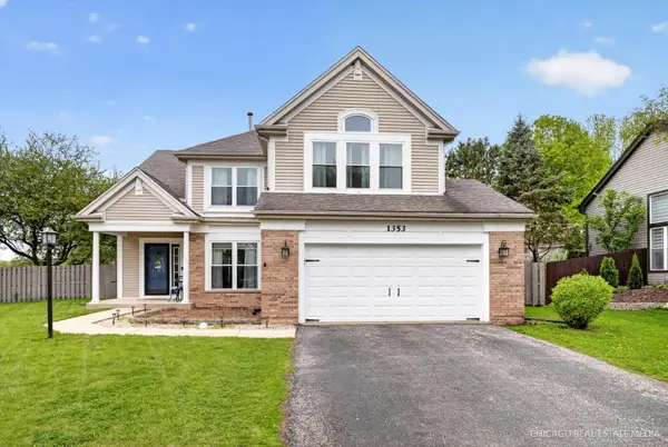 1353 Royal Oak Lane, Lake In The Hills, IL 60156