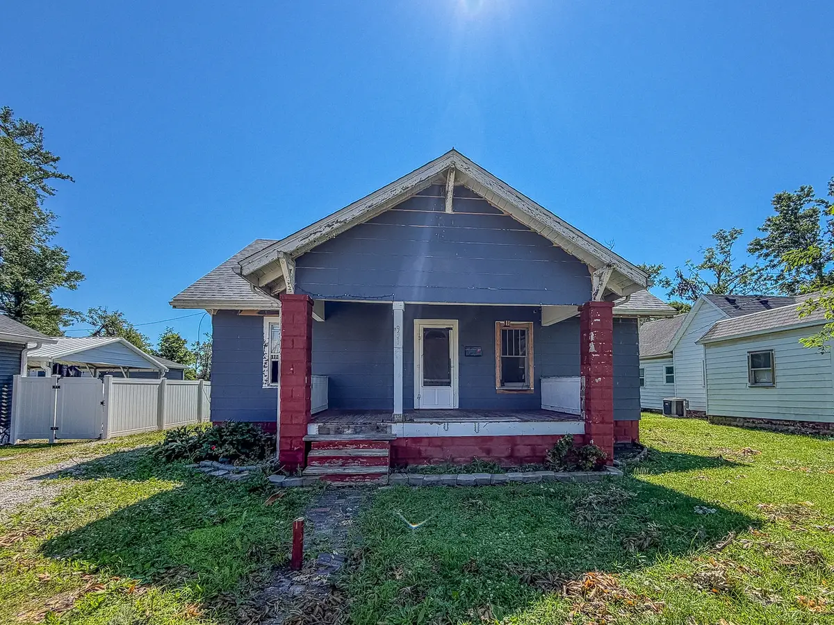931 1st Street, Charleston, IL 61920 - #1