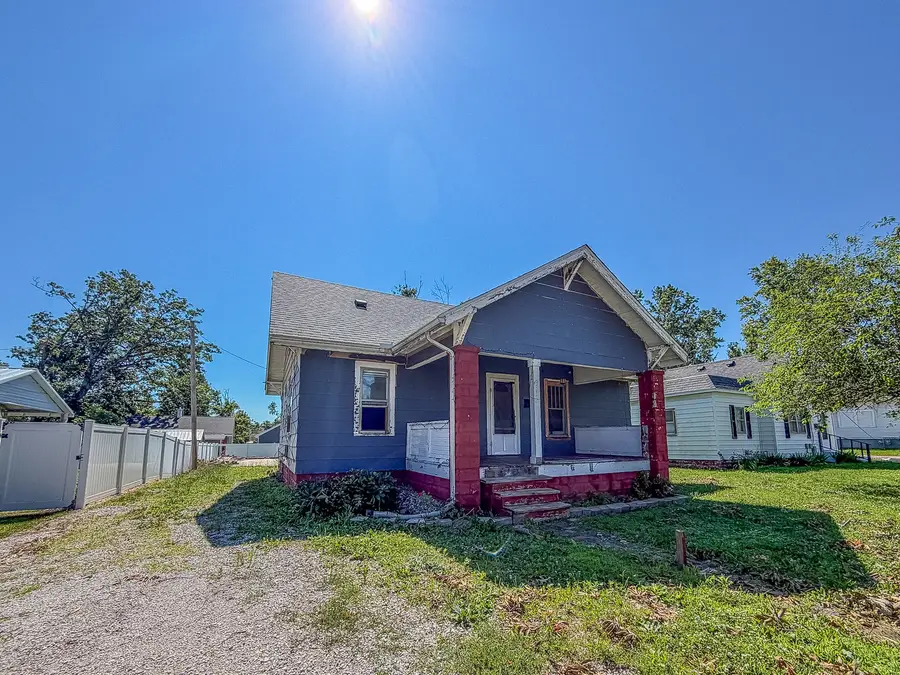 931 1st Street, Charleston, IL 61920 - #2