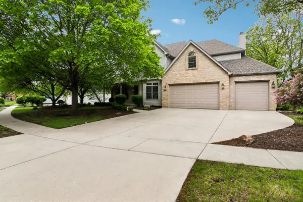 328 Ash Grove Lane, Oswego, IL 60543