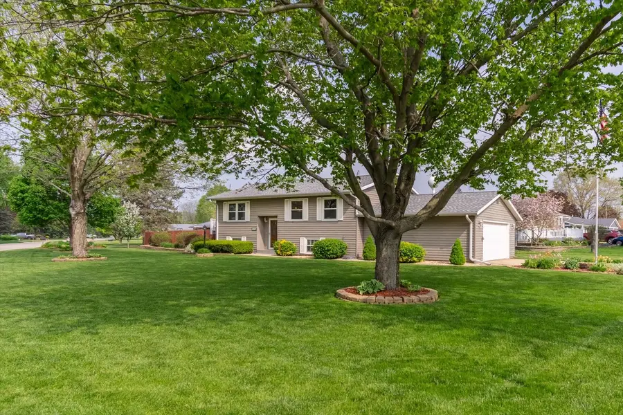 1047 E Market Street, Hennepin, IL 61327 - #2
