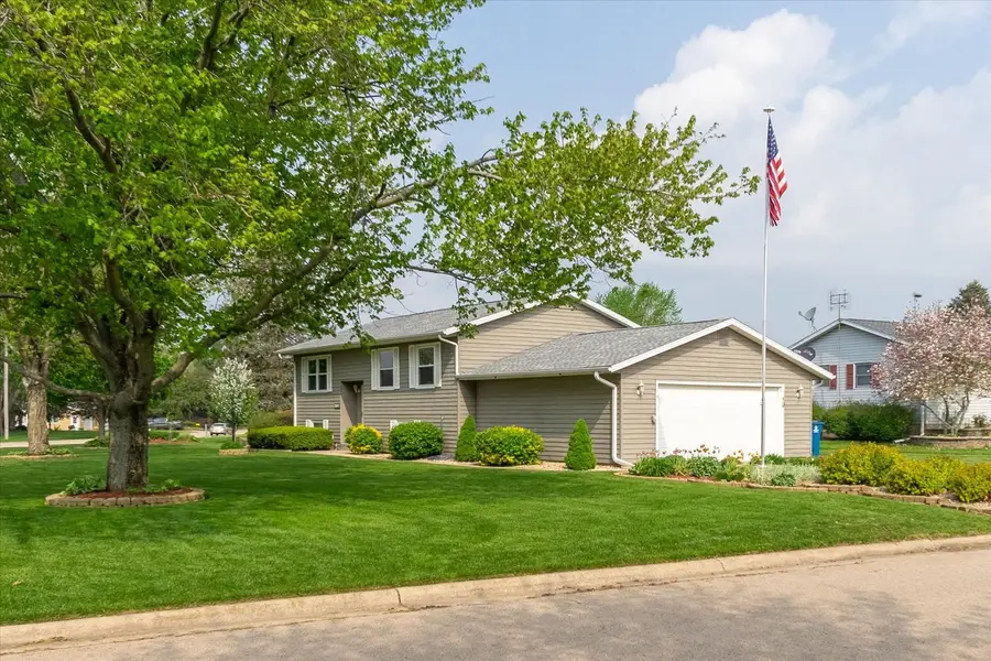 1047 E Market Street, Hennepin, IL 61327 - #3