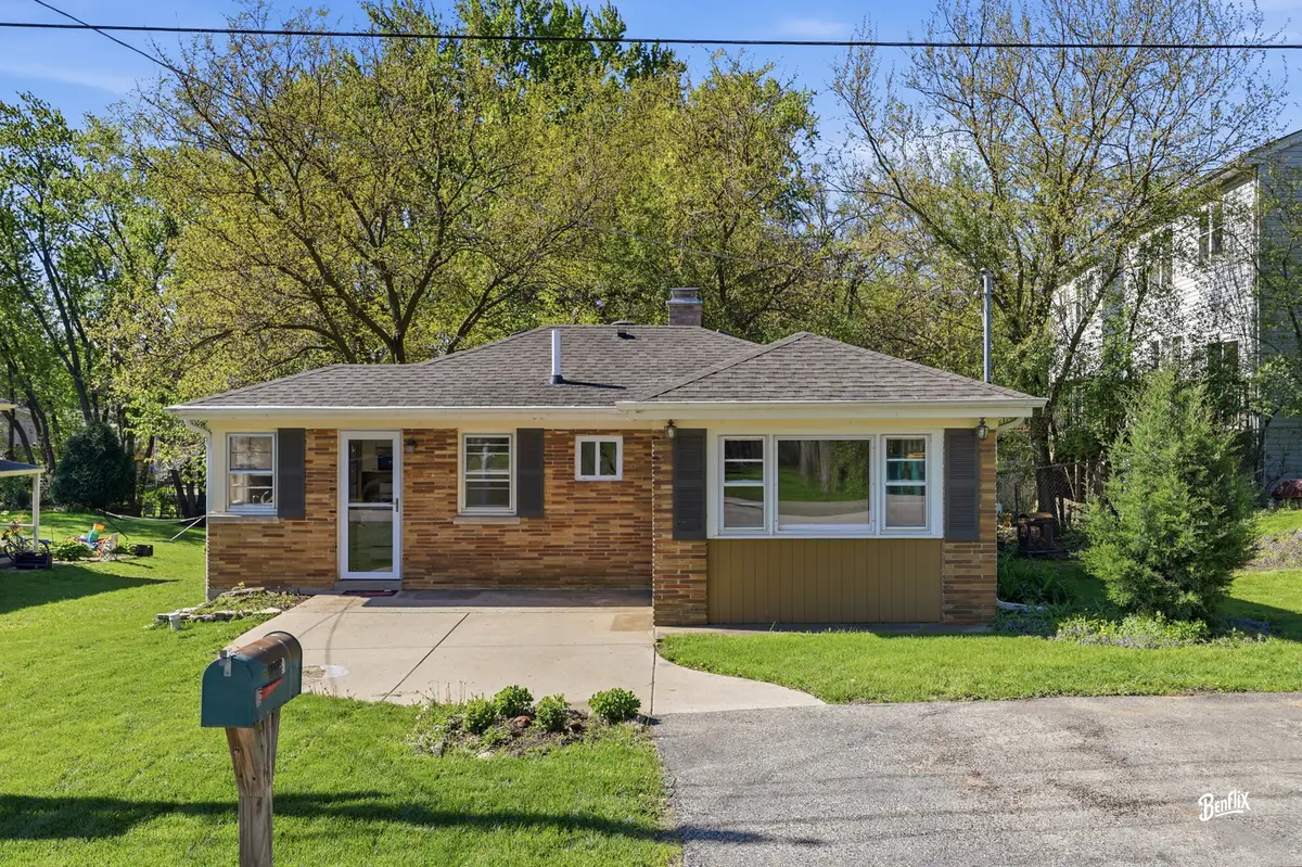 21365 W Ridge Road, Lake Zurich, IL 60047 - #1