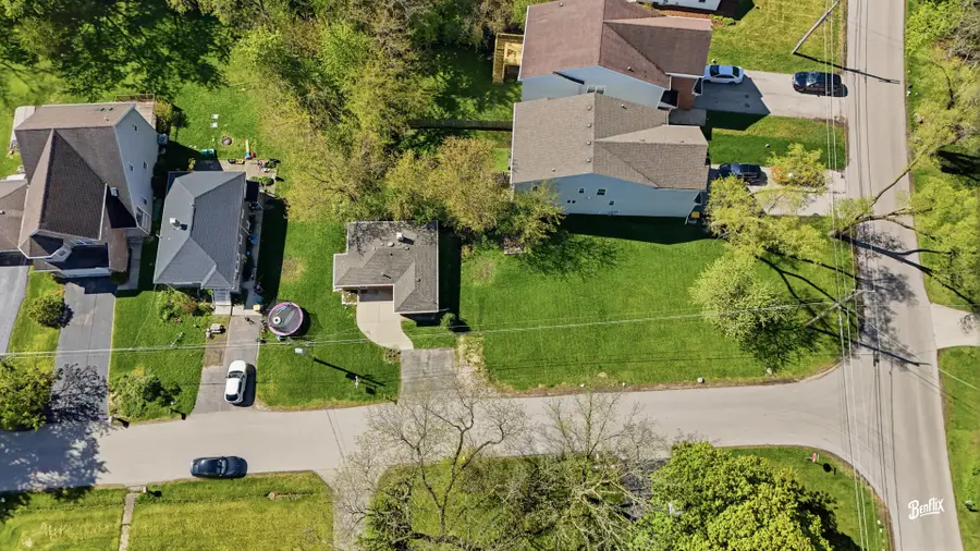21365 W Ridge Road, Lake Zurich, IL 60047 - #2