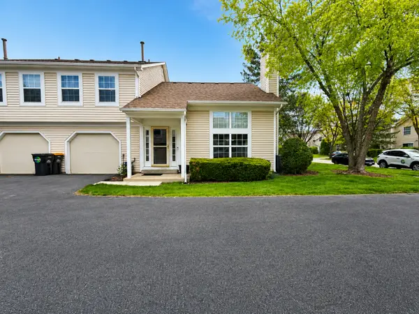 250 Acorn Drive, Streamwood, IL 60107
