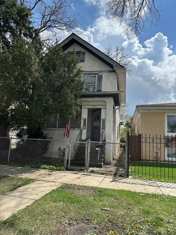 5901 W Berenice Avenue, Chicago, IL 60634