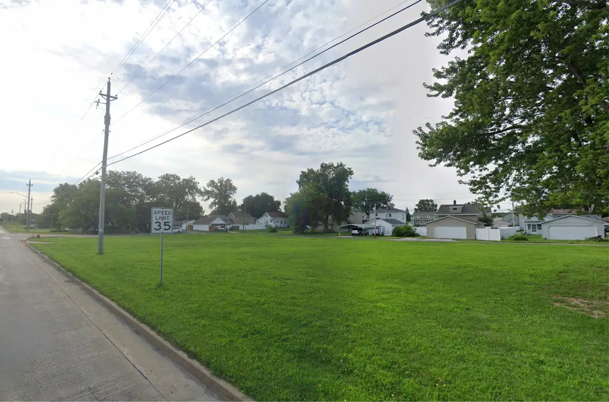 226 E 1st Avenue, Milan, IL 61264 - #1