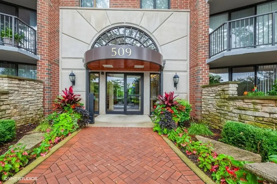 509 Aurora Avenue #202, Naperville, IL 60540 - #2