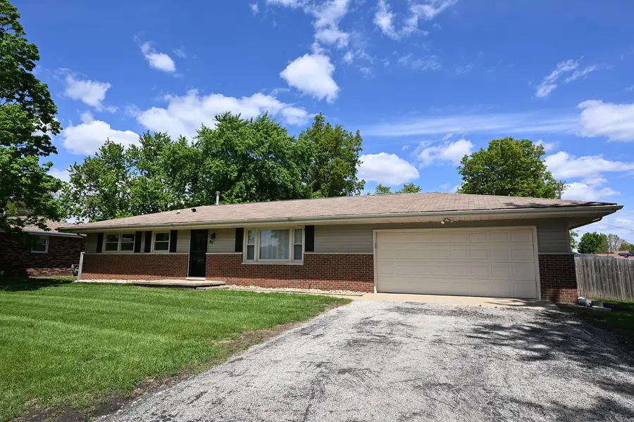 49 E 6th Street, El Paso, IL 61738 - #2