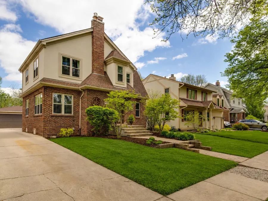 805 S Mitchell Avenue, Arlington Heights, IL 60005 - #2