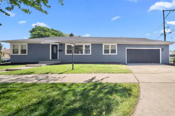 6207 W Eastwood Avenue, Chicago, IL 60630