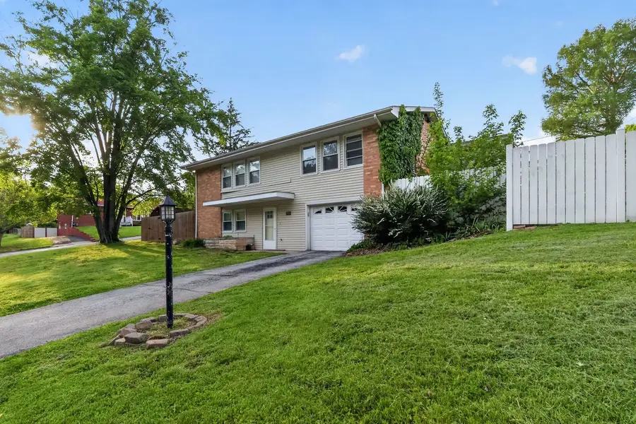 4900 Hill Drive, Godfrey, IL 62035 - #2