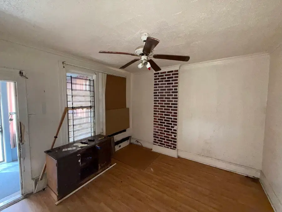 10437 S Corliss Avenue, Chicago, IL 60628 - #2