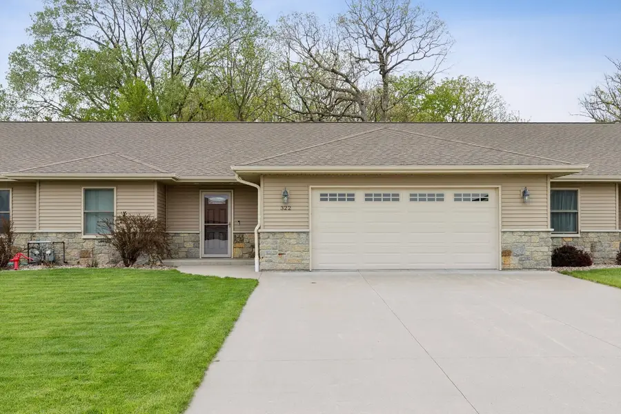 322 E River Court, Camanche, IA 52730 - #2